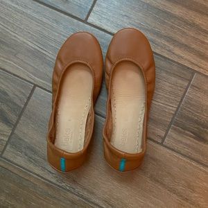 Tieks ballet flats in chestnut sz 8